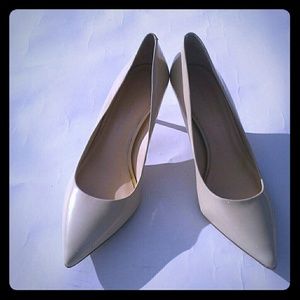 Banana Republic Nude Leather Heel Pumps